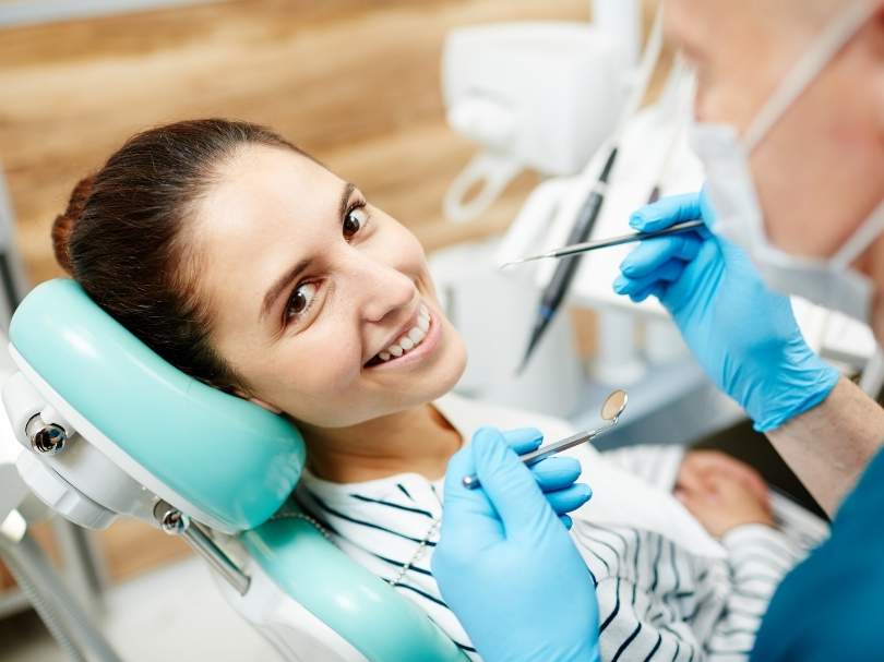 Zadovoljna pacijentkinja u Smile Hub ordinaciji